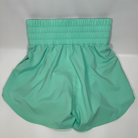 NWT New Nike One Womens Small S Dri-FIT Ultra High-Waisted 3" Brief-Lined Shorts - Picture 3 of 5